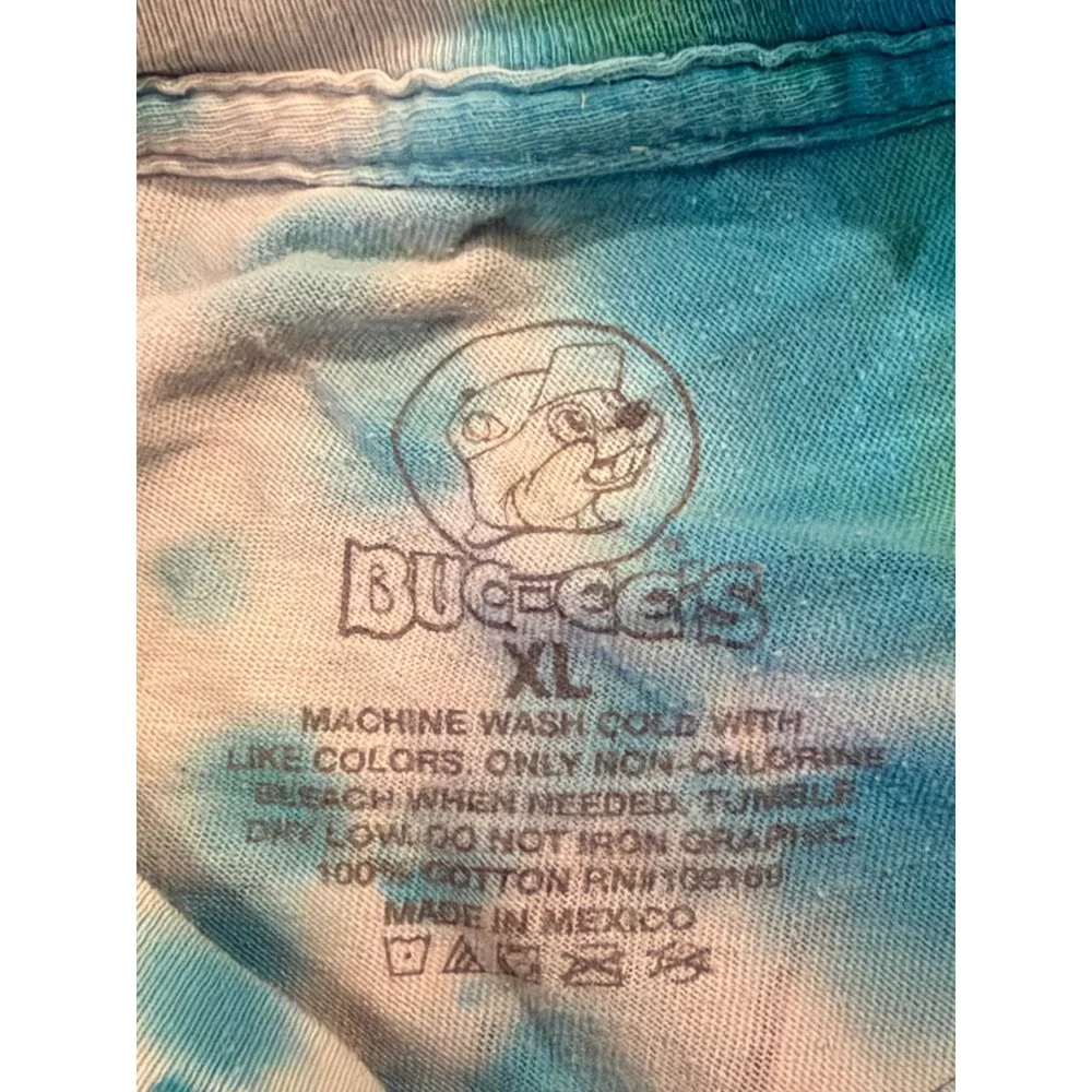 Buc-ee's T-Shirt Mens XL Blue Green Tie Dye Leid Back Flamingo Graphic Tee